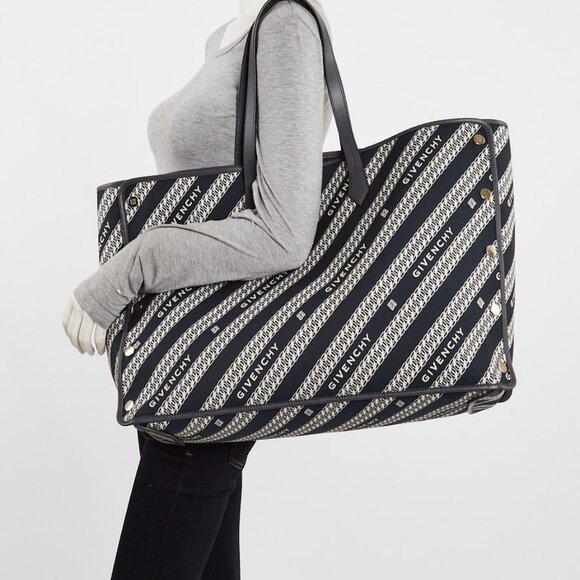 Givenchy Blue Jacquard Canvas Medium Bond Chain Tote Bag - Picture 3 of 11